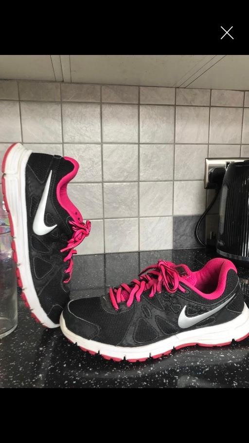 Buy & Sell Heaton Mersey Stockport - Photos for Nike Trainers Size 5 Free delivery Good Con