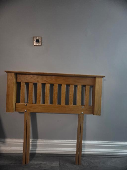 Buy & Sell Chertsey Runnymede - Photos for Single Size Wooden Headboard