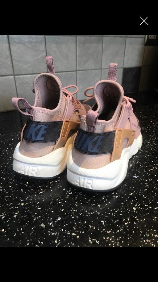 Buy & Sell Heaton Mersey Stockport - Photos for Nike Trainers Size 5 Free delivery Good Con