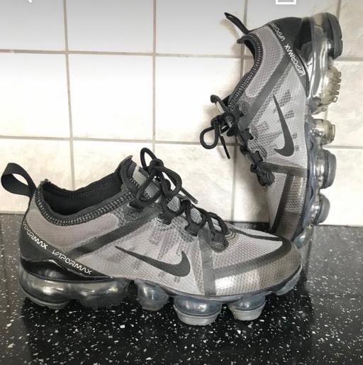 Buy & Sell Heaton Mersey Stockport - Photos for Nike Trainers Size 4 Free delivery Good Con