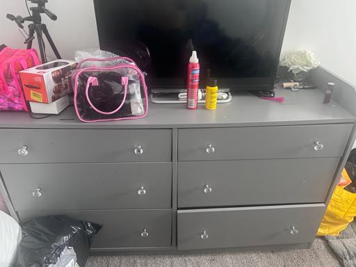 Buy & Sell Walthamstow East London - Photos for Grey chest of drawers