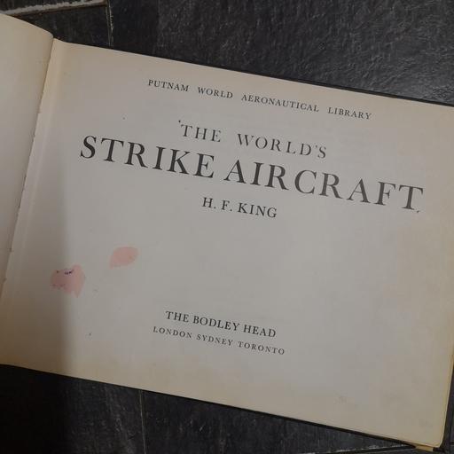 Buy & Sell Walton-Le-Dale South Ribble - Photos for WORLD'S STRIKE AIRCRAFT - BOOK