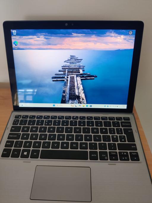 Buy & Sell The Ridgeway Enfield - Photos for Dell Latitude 7200 2in1 i5-8365U
