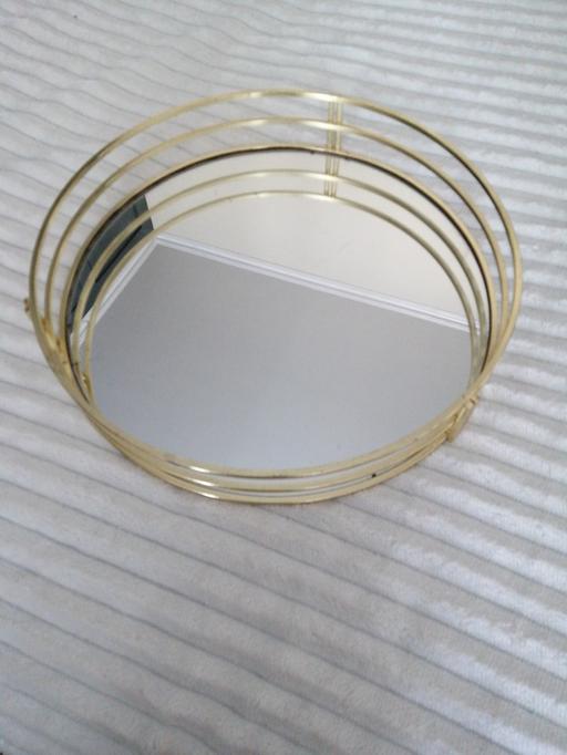 Buy & Sell Wednesfield Wolverhampton - Photos for Gold Mirror tray (Couple little scratches) 