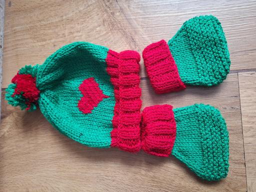 Buy & Sell Ettingshall Park Wolverhampton - Photos for Hat and boots Knitted up to 6 months