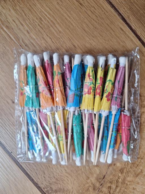 Buy & Sell Ettingshall Park Wolverhampton - Photos for New cocktail umbrellas