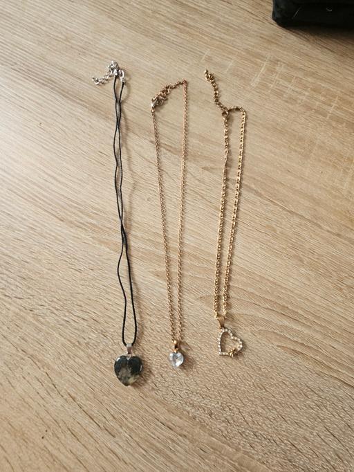 Buy & Sell Newton Doncaster - Photos for 3 heart design necklaces.