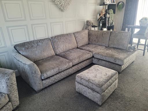 Buy & Sell Scartho Top North East Lincolnshire - Photos for silver crushed velvet corner suite