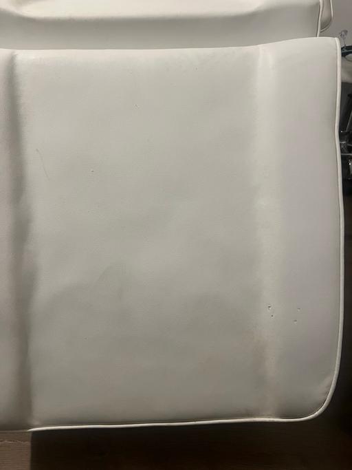 Buy & Sell Grappenhall Warrington - Photos for White reclining beauty chair