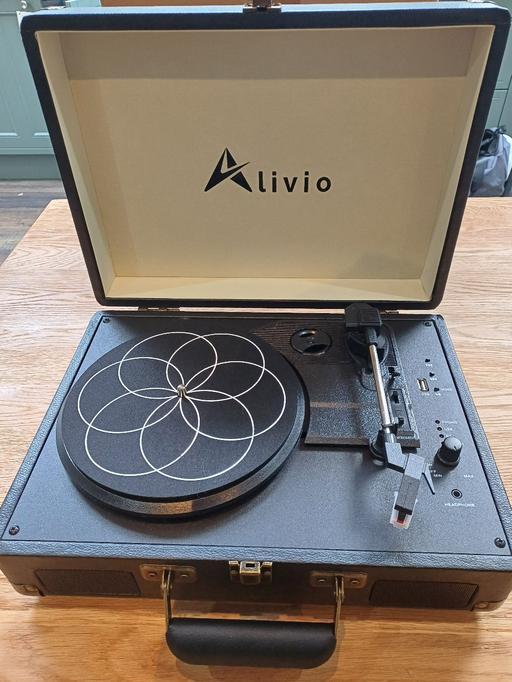Buy & Sell Wylde Green Birmingham - Photos for Alivio suitcase record player