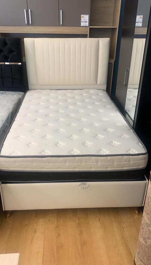 Buy & Sell Nine Elms South West London - Photos for Small Double Bed Frame & Mattress - £250