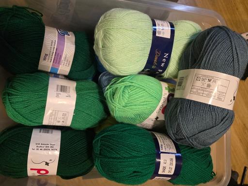Classes Stockwell South West London - Photos for knitting/tufting wool blues and greens