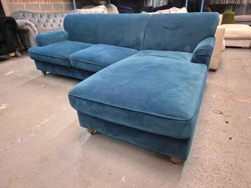 Buy & Sell Wolverhampton City Centre Wolverhampton - Photos for 🛋️ Made Orson RHF Corner Sofa – Teal Velvet