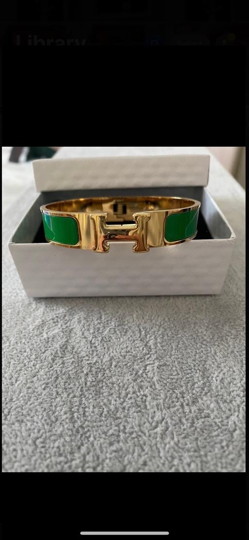 Buy & Sell Hamilton South Lanarkshire - Photos for Lovely boxed bangle
