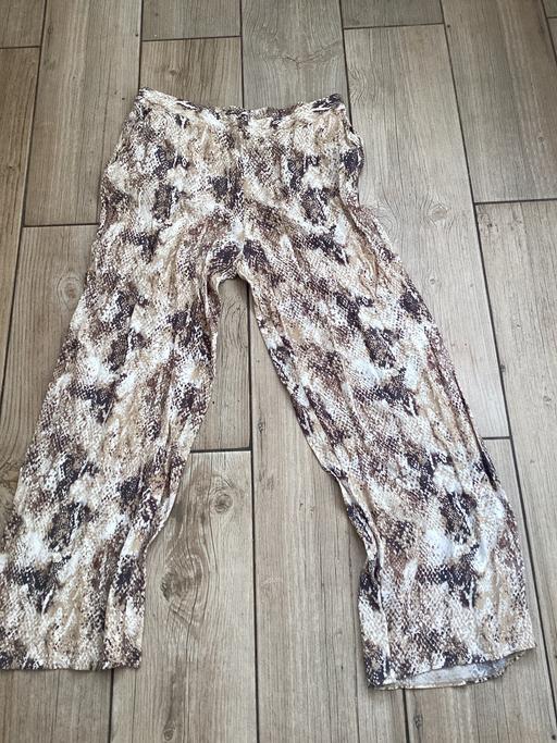 Buy & Sell Southdene Knowsley - Photos for Elastic back wide leg trousers 16