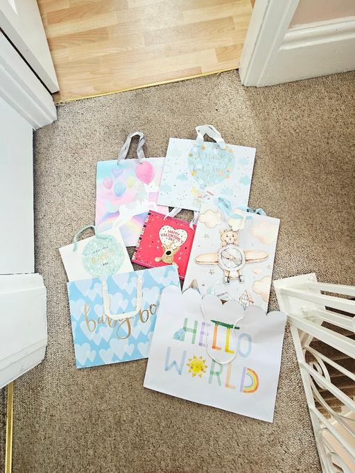 Buy & Sell Newton Doncaster - Photos for 7 assorted gift bags.