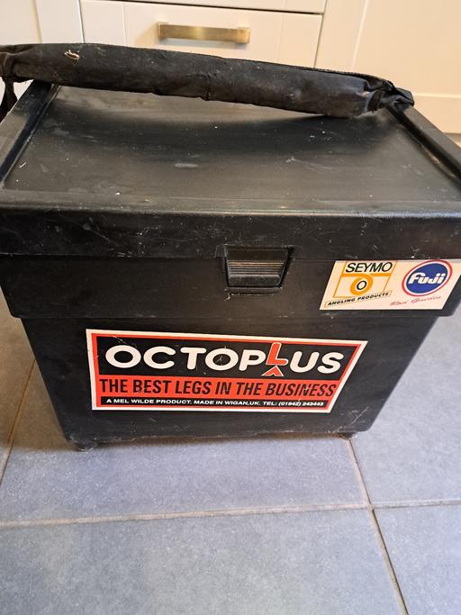 Buy & Sell Lye Dudley - Photos for fishing box with seat pad and tray