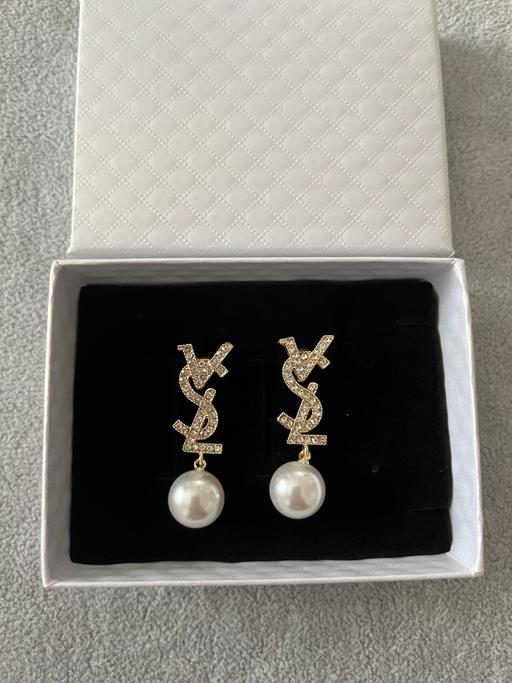 Buy & Sell Hamilton South Lanarkshire - Photos for Lovely new boxed earings