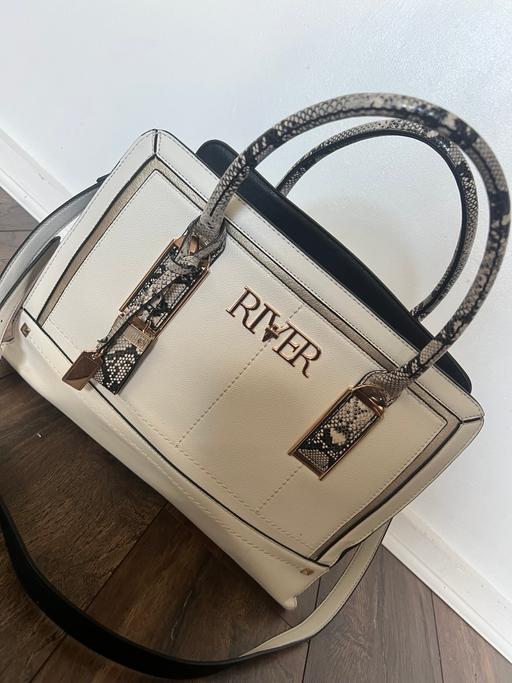 Buy & Sell Telford Telford and Wrekin - Photos for River island white structured handbag