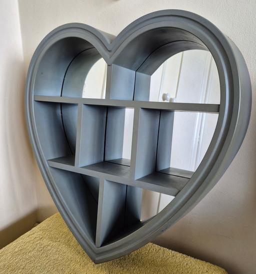 Buy & Sell Moss Pit Stafford - Photos for Heart Shaped Mirrored Shelf