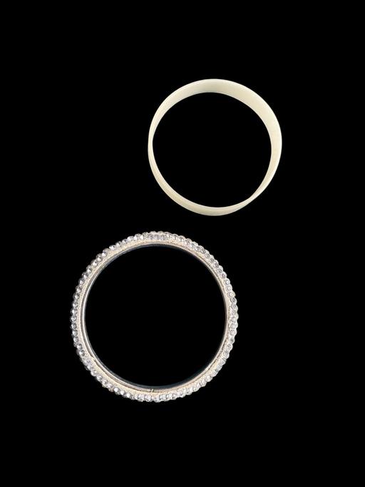 Buy & Sell White City West London - Photos for 2 braclets
