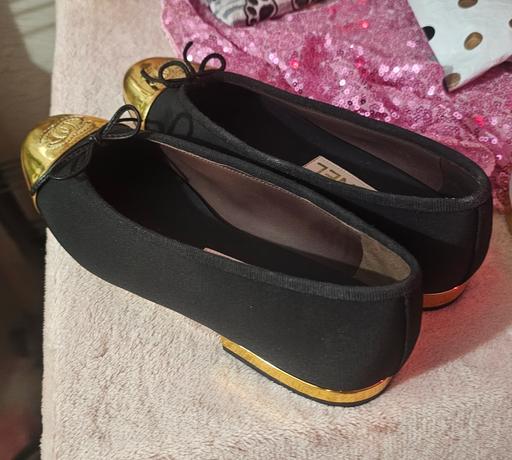 Buy & Sell Worthing Town Centre Worthing - Photos for Chanel flat shoes