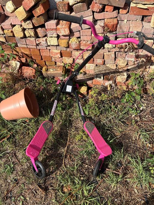 Buy & Sell Cobham Elmbridge - Photos for Girls scooter