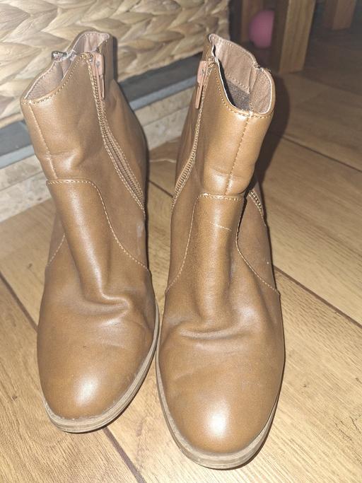 Buy & Sell Ettingshall Park Wolverhampton - Photos for Size 5 Brown Boots 👢