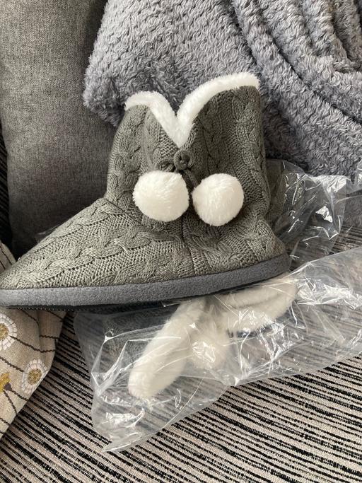 Buy & Sell Woodcross Wolverhampton - Photos for New slippers