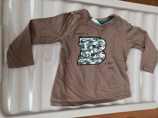 Buy & Sell Blackpool Town Centre Blackpool - Photos for Bear hug top age 12-18 mths