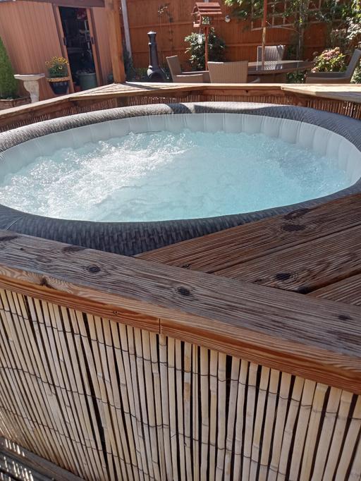 Buy & Sell Willenhall Walsall - Photos for lay-z-spa hot tub and bespoke surround