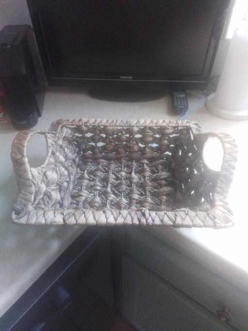 Buy & Sell Aldridge Walsall - Photos for WICKER BASKET WITH HANDLES