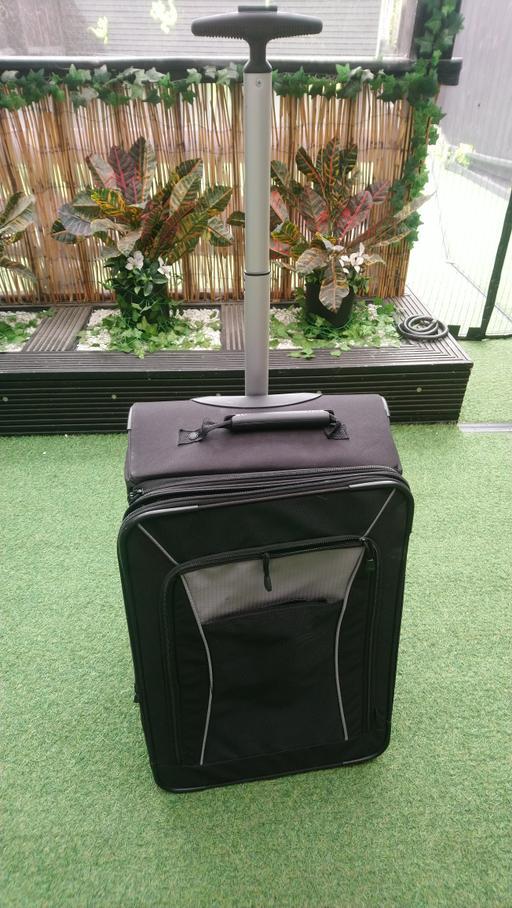 Buy & Sell Tipton Sandwell - Photos for Suitcase