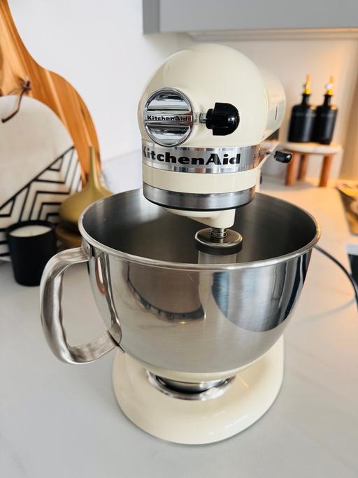 Buy & Sell Abbey Wood South East London - Photos for Artisan KitchenAid Mixer 4.8L - Almond cream