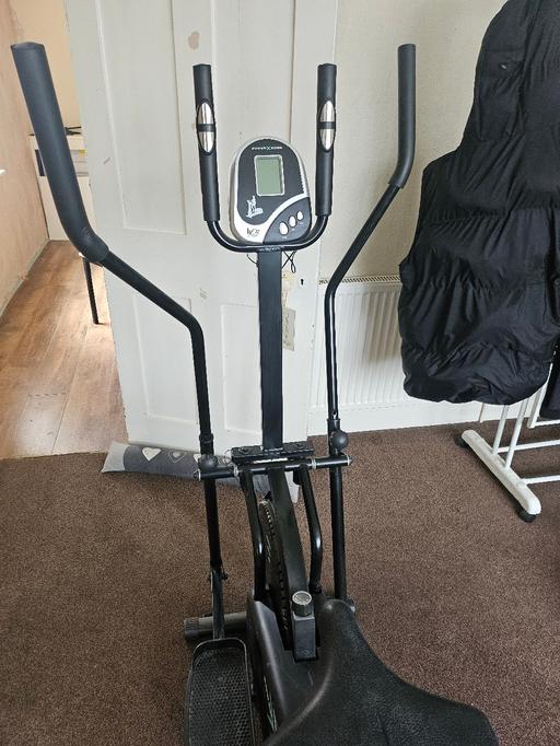 Buy & Sell Rayleigh Rochford - Photos for Power Xross Bile /cross trainer
