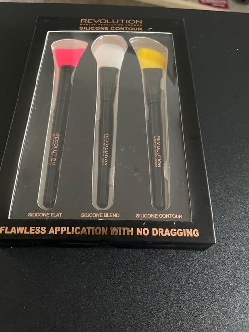 Buy & Sell Romford Havering - Photos for Revolution silicone contour