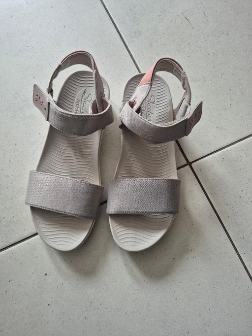 Buy & Sell Woolton Liverpool - Photos for Skechers Archfit Sandals