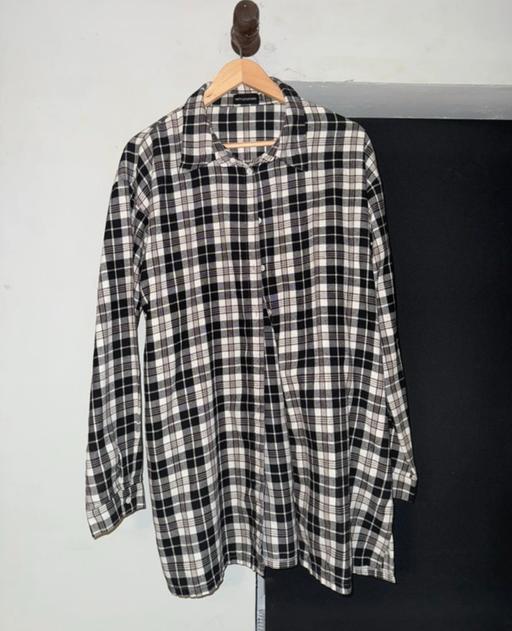 Buy & Sell Highworth Swindon - Photos for Checkered Shirt with ‘PrettyLittleThing’ Logo
