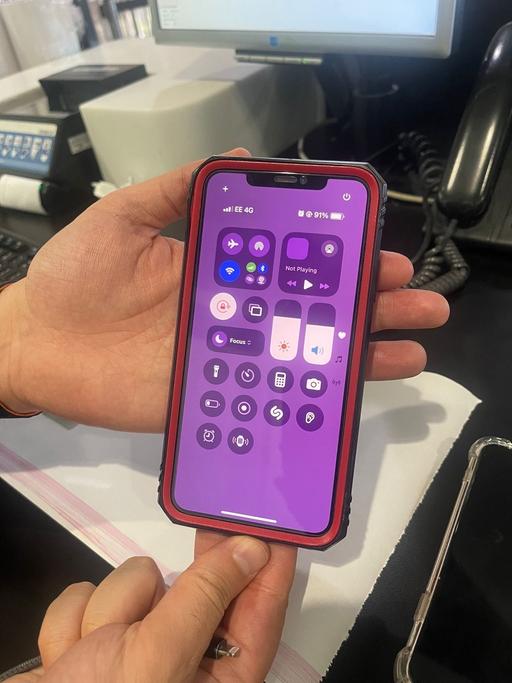 Buy & Sell London Heathrow Airport Hillingdon - Photos for iPhone 11 Pro Max 512gb Unlocked space grey