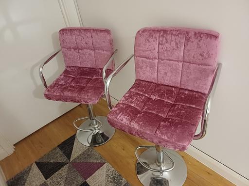 Buy & Sell Waltham Cross Broxbourne - Photos for 2 pink brush velvet bar stools