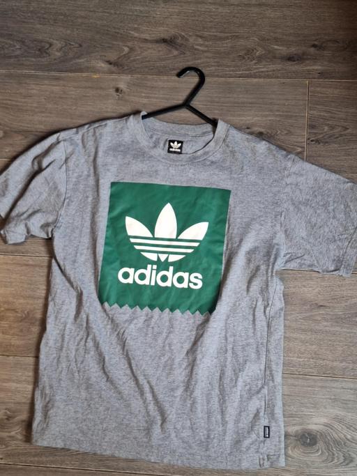 Buy & Sell Leigh Wigan - Photos for 2 x adidas tees