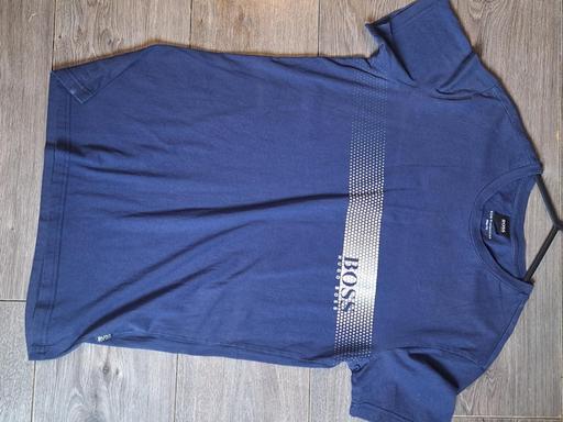 Buy & Sell Leigh Wigan - Photos for 2x boss tee