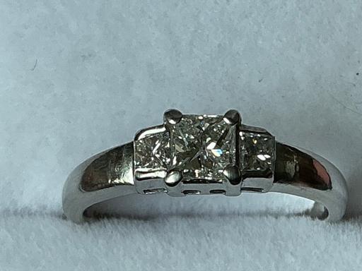Buy & Sell West Halton North Lincolnshire - Photos for Platinum 950 diamond trilogy ring