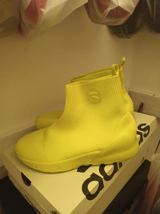 Buy & Sell Round Spinney Industrial Estate West Northamptonshire - Photos for unisex RV shoes