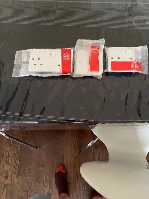 Buy & Sell West Norwood South East London - Photos for MK electric white sockets &Switches Brand new