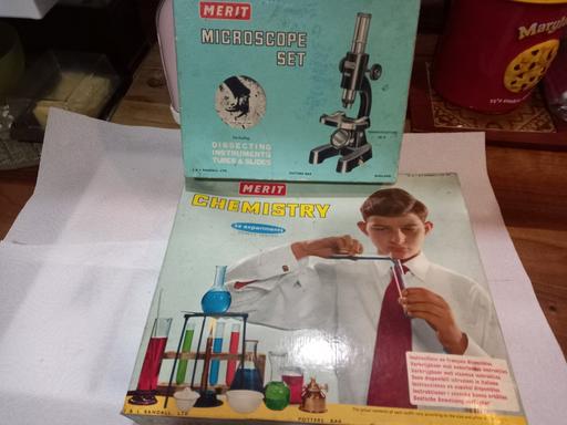 Buy & Sell Swan Village Sandwell - Photos for Vintage Chemistry and Microscope