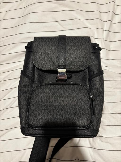 Buy & Sell Catford South East London - Photos for Micheal Kors Sling Bag