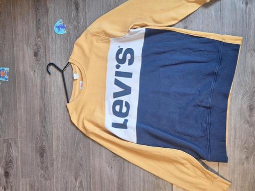 Buy & Sell Leigh Wigan - Photos for levis jumper