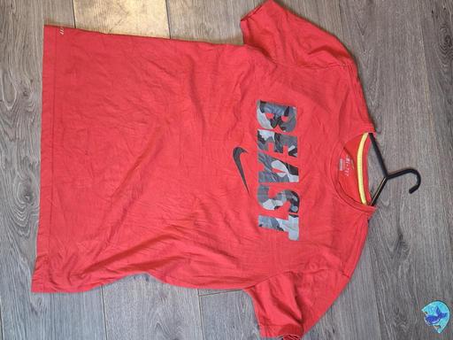 Buy & Sell Leigh Wigan - Photos for nike large tee