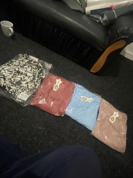 Buy & Sell Sparkbrook Birmingham - Photos for Brand new trousers and flower shirt